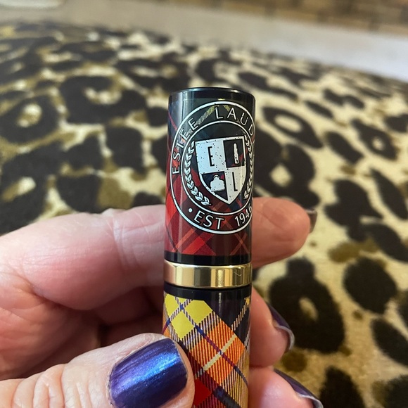 New Estée Lauder lipstick limited edition such a fall color - Picture 5 of 5